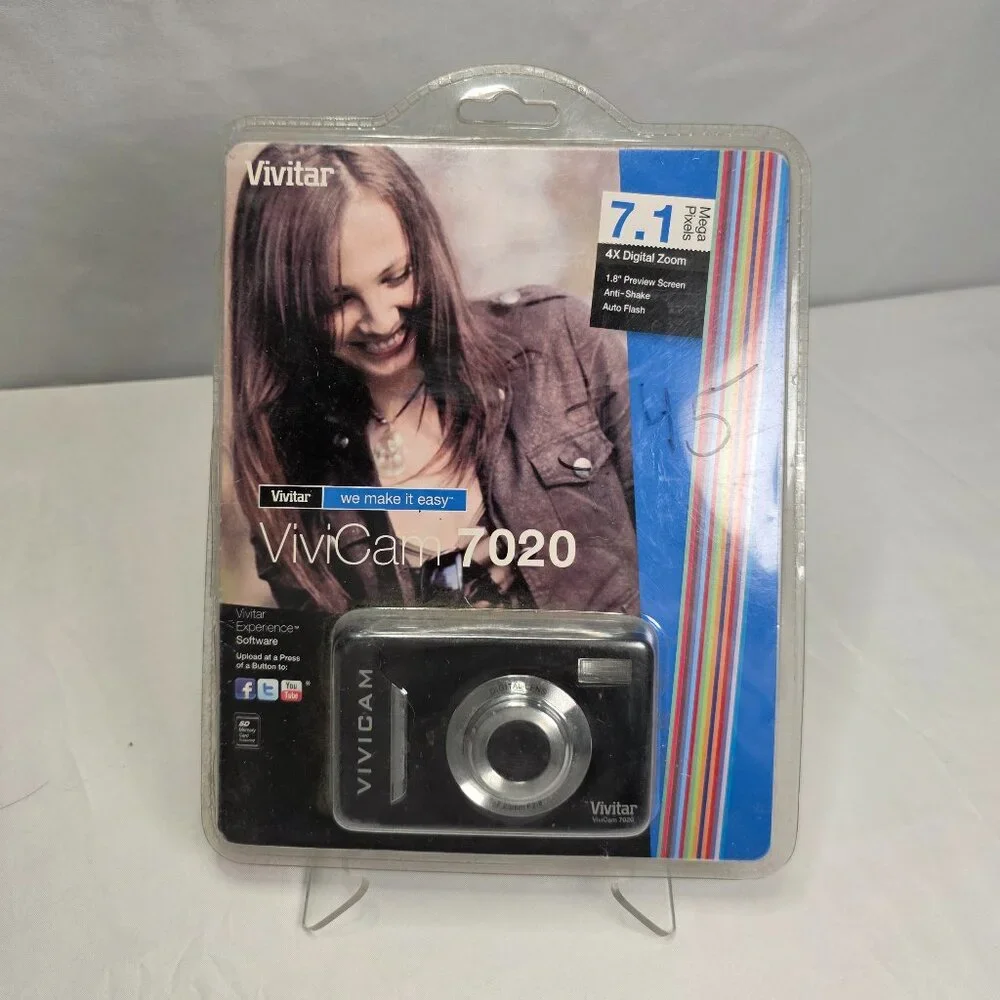 Vivitar ViviCam 7020 7.1MP Digital Camera Y2K Digicam Vintage 2000s Tech